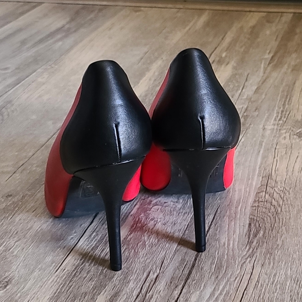 Signature heels - Picture 3 of 7